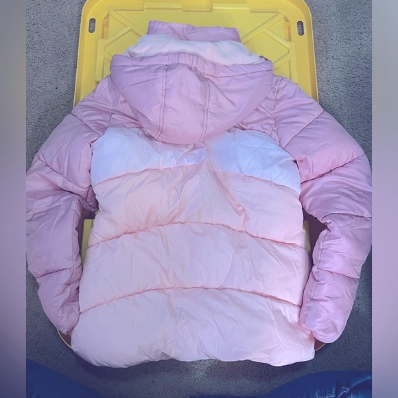 Pink puffer jacket - Picture 4 of 7